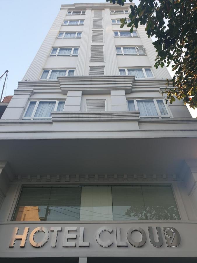 Reddoorz Premium Cloud 9 An Nhon Hotel Hô Chi Minh-Ville Extérieur photo